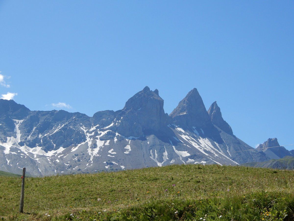 View south to the Aiguilles d'Arves from the road above and south of Chalmieu