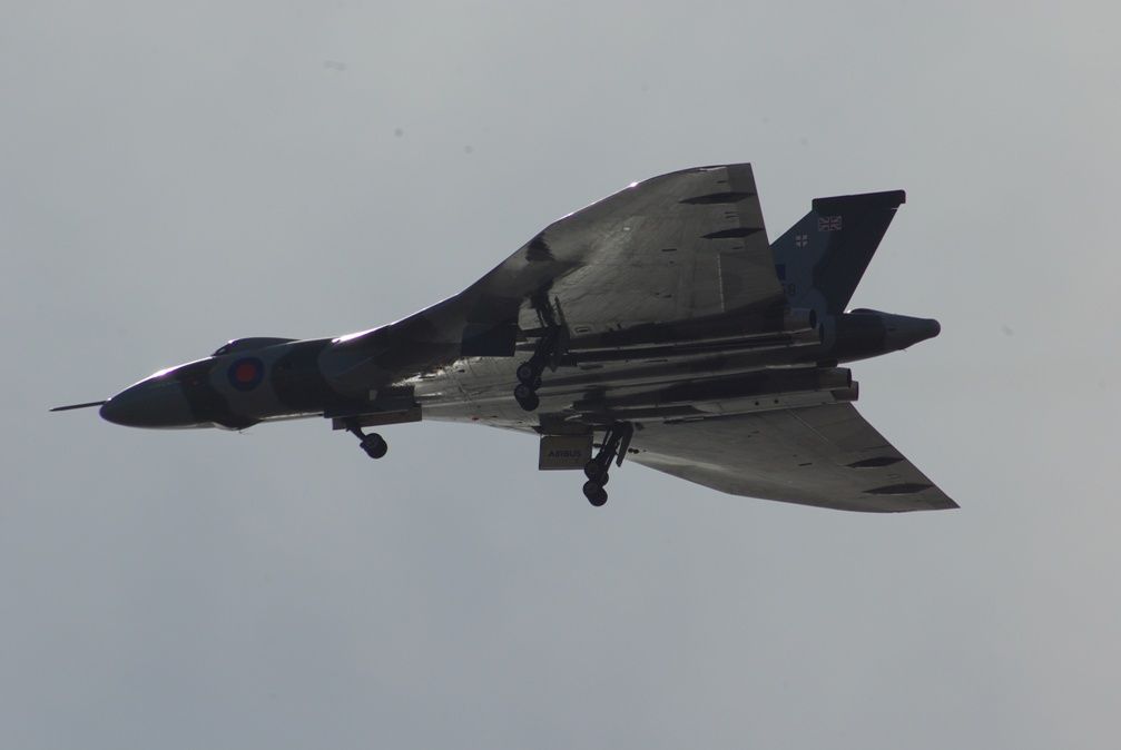 VULCAN  XH558